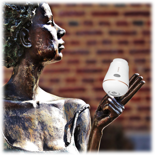 Meh Conair TrueGlow Sonic Facial Brush + UV LED Sterilizer