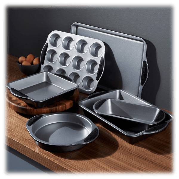 Meh: Cuisinart 6-piece Easy Grip Nonstick Bakeware Set With Silicone 