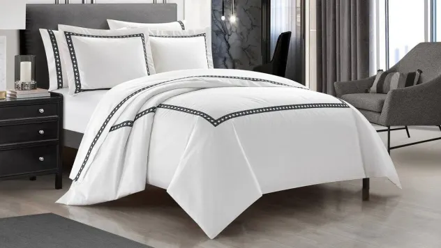 Chic Home 3-Piece Duvet Set (Laurel or Lewiston)