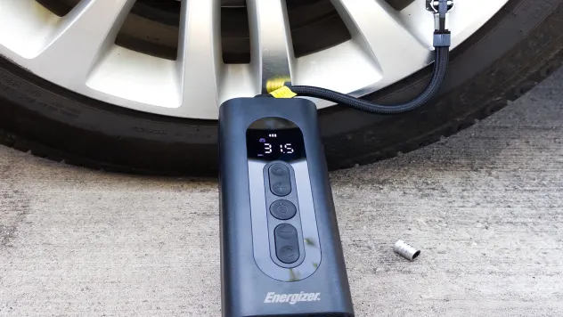 Energizer Smart Air Compressor with Emergency Light