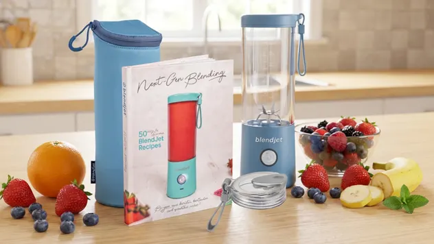 Blendjet 2 Portable Blender with Sleeve, Drinking Lid & Recipe Book