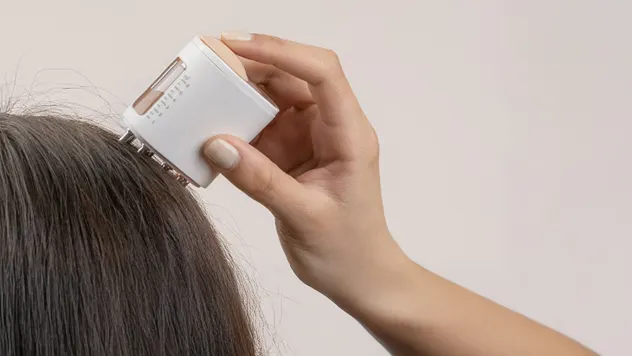 LUNA’MOUR Boost Brush Pro Mini 2-in-1 Scalp Massager & Oil Applicator