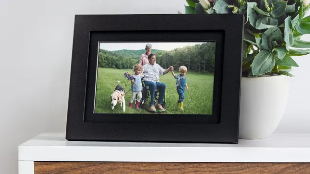 Simply Smart Home 10" Classic PhotoShare Digital WiFi Picture Frame