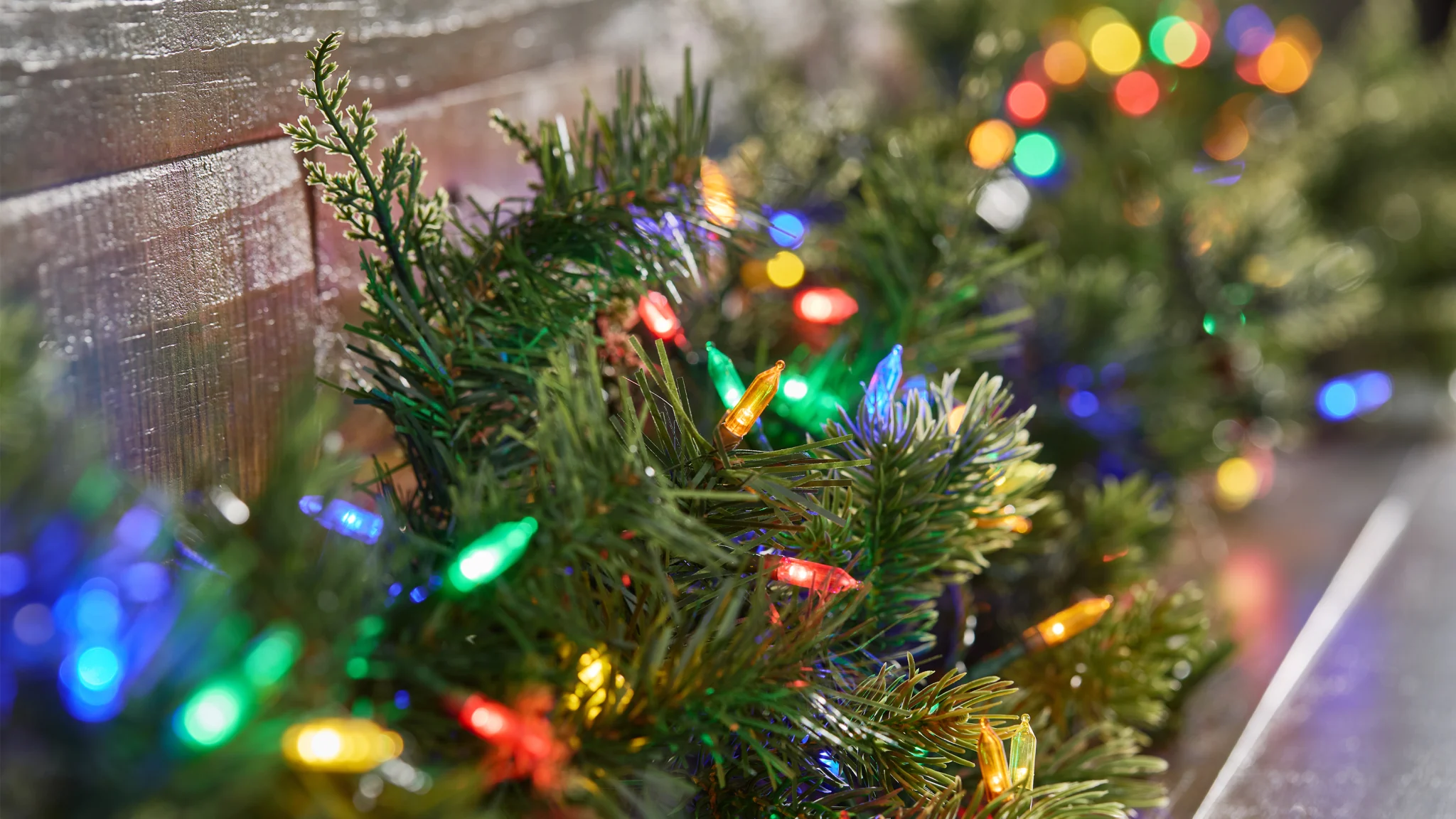 4-Pack: Bethlehem Lights 120 LED Garland Style Cluster Light Strands