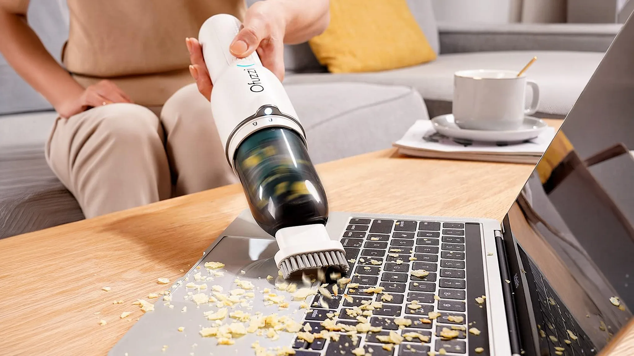 Aspiradora de Mano Inalámbrica Ofuzzi Slim H7 Pro con Luz LED