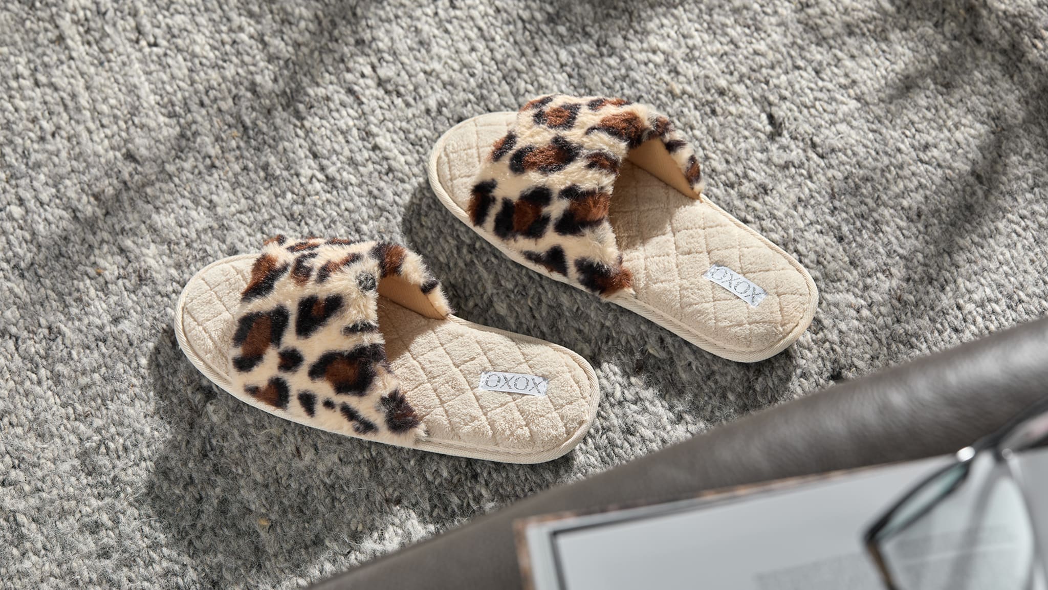 Pantuflas XOXO para Dama con Estampado Animal Print