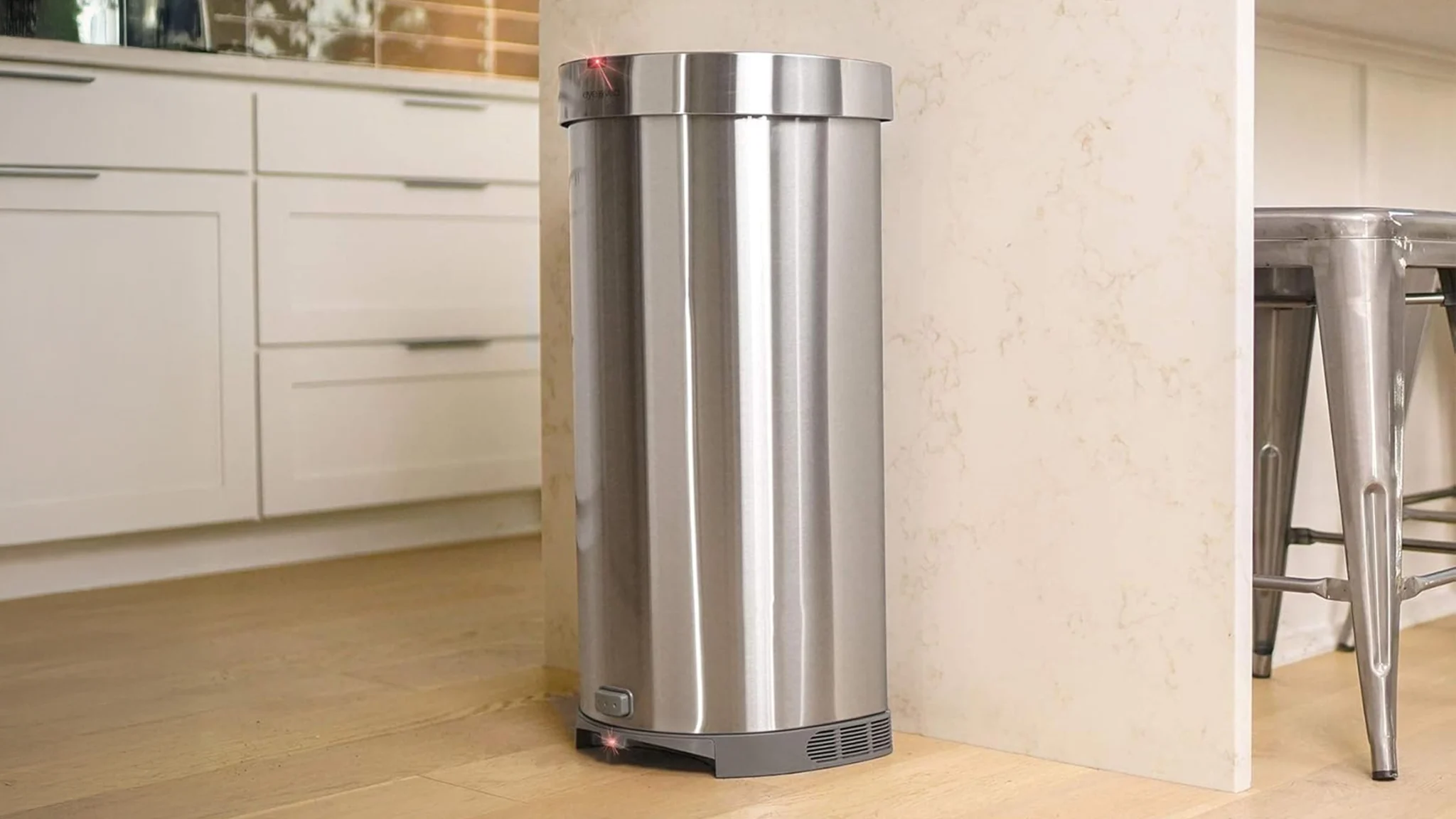 EyeVac+ 2-in-1 Touchless Trash Can with Automatic Vacuum