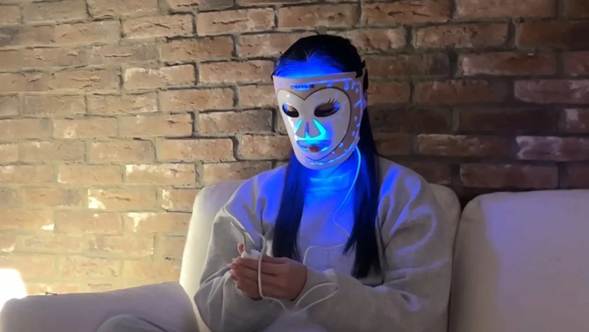 Boujee Beauty L'Masque 200-LED Light Face Mask