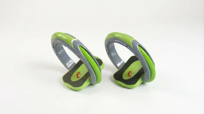 The Sidewinding Circular Skates