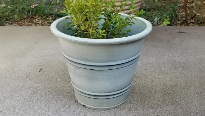 The Round Washed Sandstone Planters
