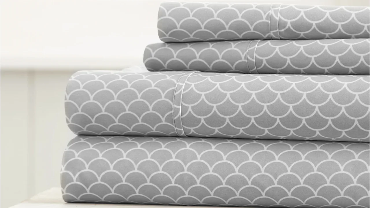 Cloth And Gable Premium Ultra Soft Scallops Pattern 4-Piece Bed Sheet Set