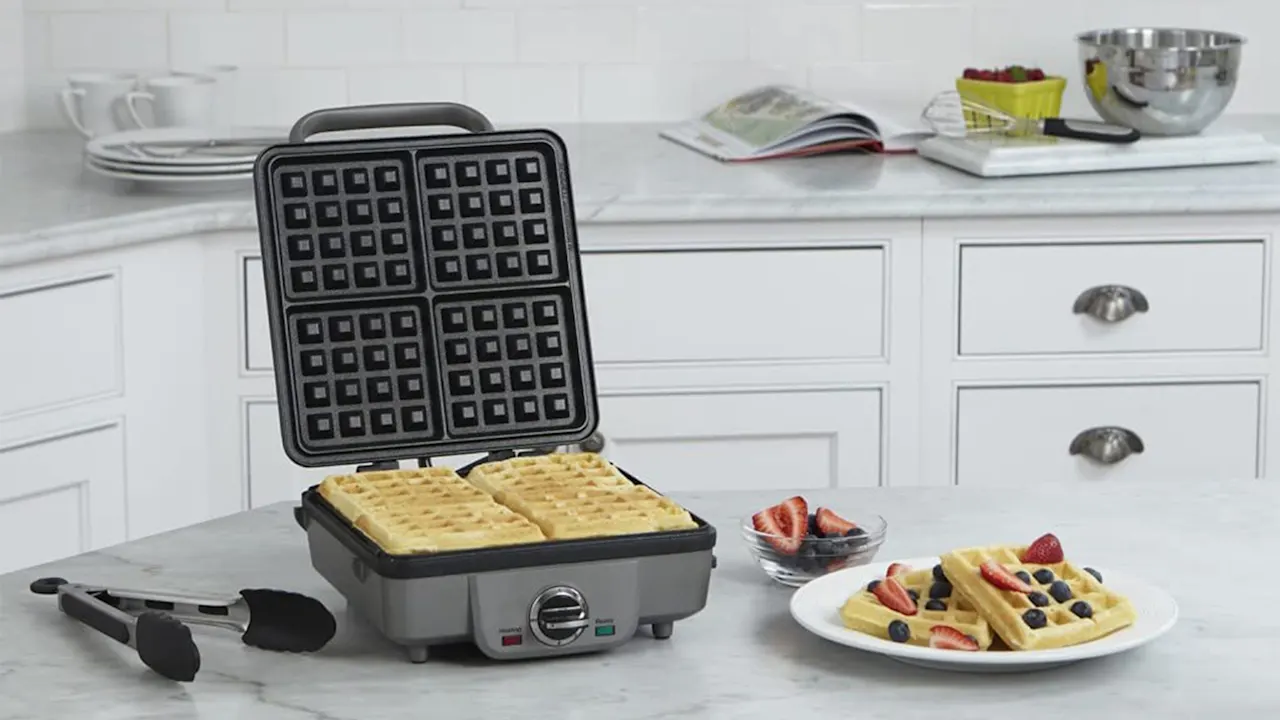 Cuisinart Belgian Waffle Maker with Removable Plates