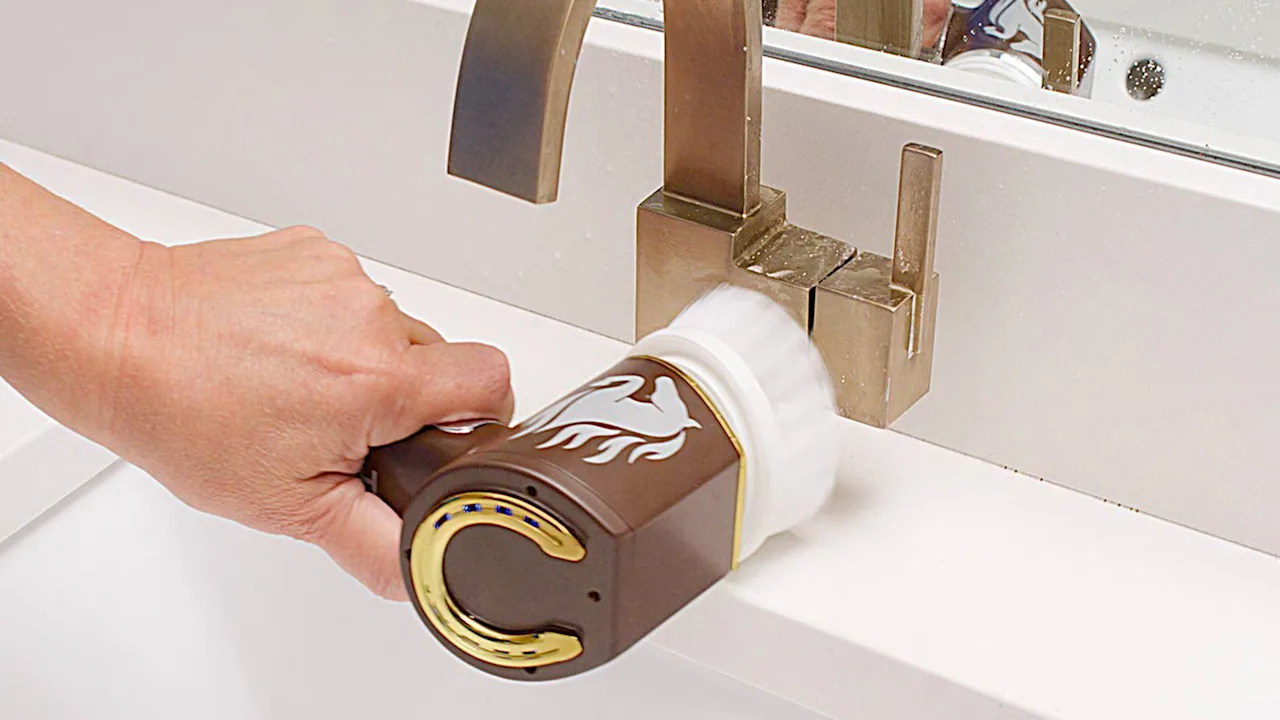 Bulbhead Horsepower Waterproof Power Scrubber Deluxe