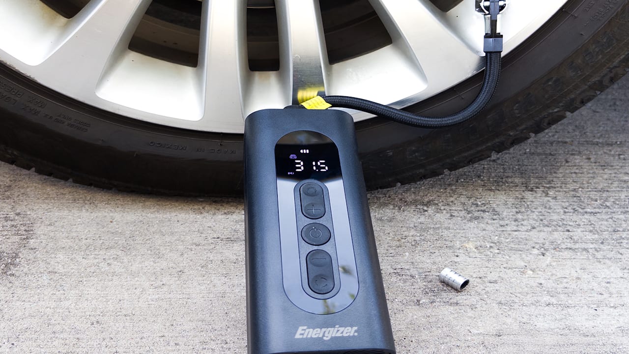 Energizer Smart Air Compressor with Emergency Light