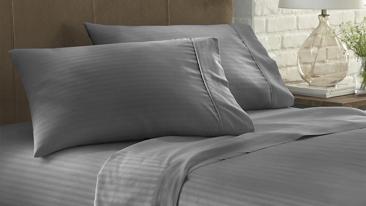 Home Collection Premium Striped Embossed 4 Piece Bed Sheet Set