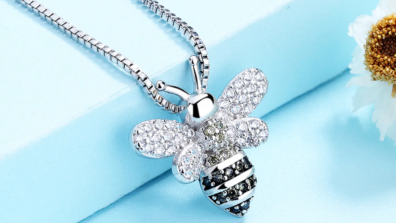 Rose And Lilly Sterling Silver Bee Pendant Necklace With Crystals