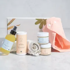 The Organic New Baby Gift Set