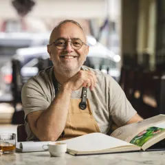 The Italian-Crafted Aviator Readers with Blue-Light Lenses