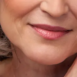 Flyte.70 Set de 4 Bálsamos Labiales LipSheer con Estuche