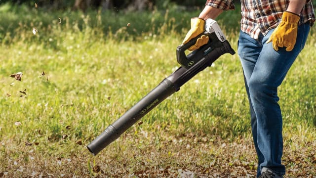 The Jet Turbine Style Leaf Blower