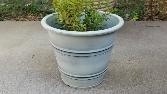 The Round Washed Sandstone Planters