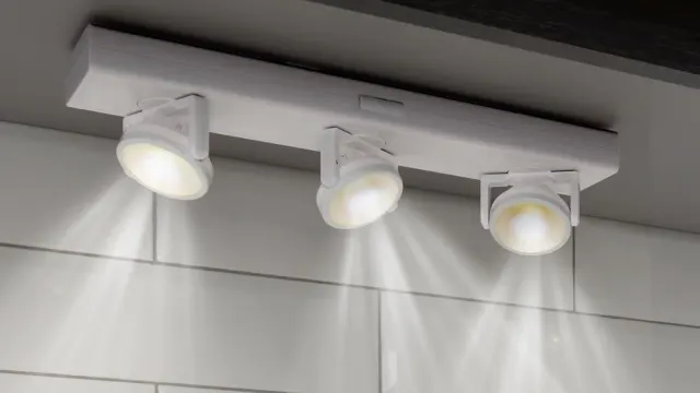 The Cordless Under Cabinet Pivoting LED Lights (White)