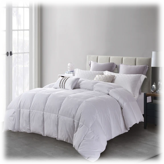 Martha Stewart 240 Thread Count White Goose Feather & Down Fiber Comforter