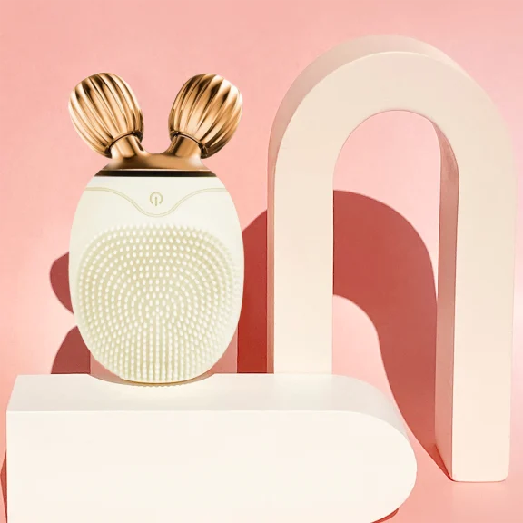 The Anti-Aging Facial Massage Roller