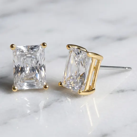 Ice by Jardin Aretes Stud de Circonia Cúbica Corte Esmeralda 2.8 Quilates TW