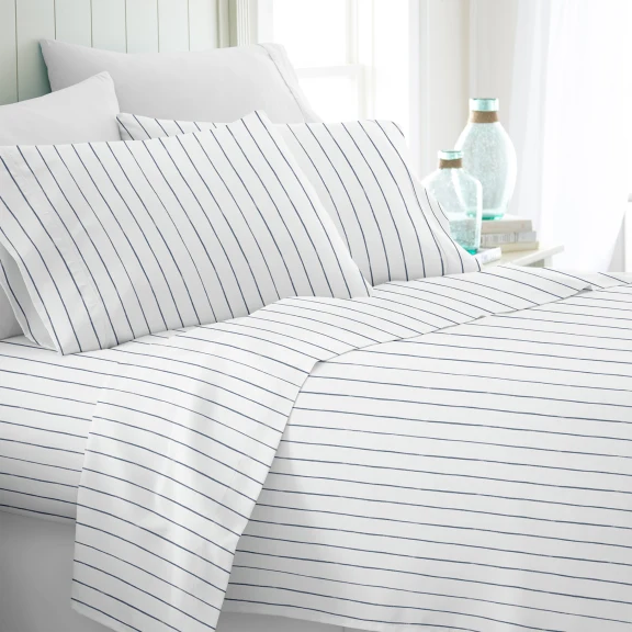 Cloth & Gable Premium 4-Piece Distressed Field Stripe Pattern Bed Sheet Set