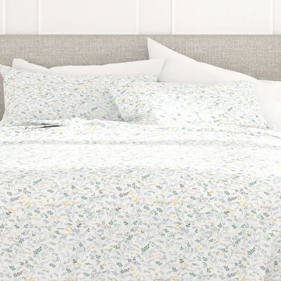 Cloth & Gable 4-Piece Premium Ultra Soft Wildflower Bed Sheet Set
