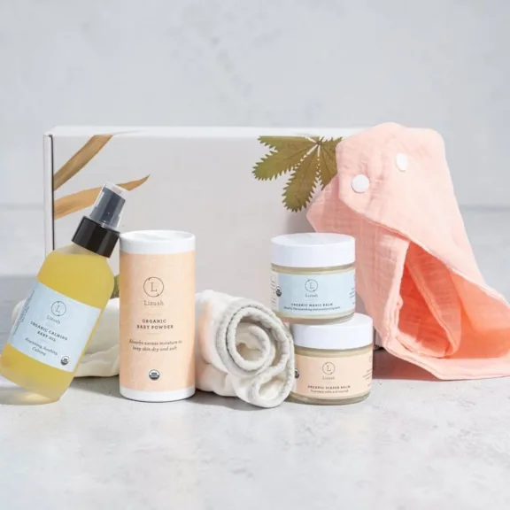 The Organic New Baby Gift Set