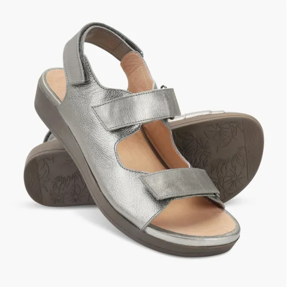 The Soft Step Leather Sandals