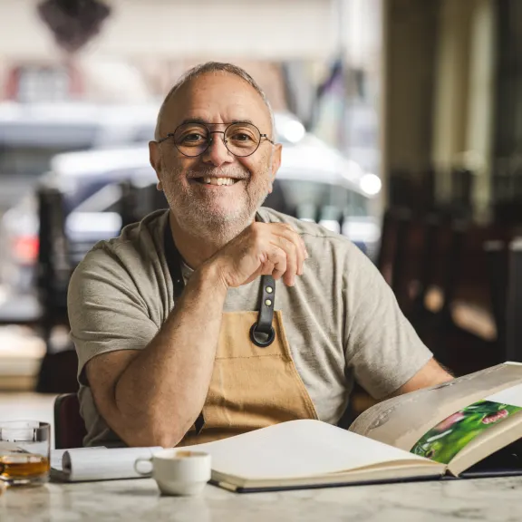 The Italian-Crafted Aviator Readers with Blue-Light Lenses