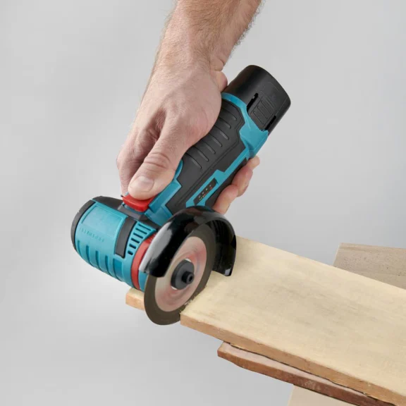 The Cordless Mini Circular Saw