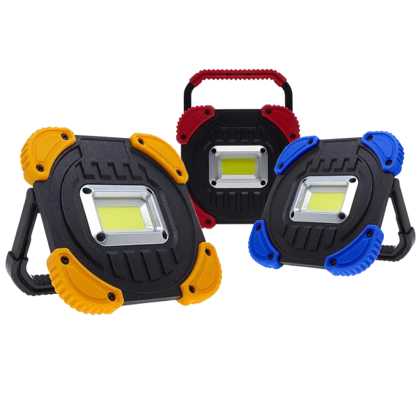 QBeam 500 Lumen COB Flood Light with Ratcheting Handle
