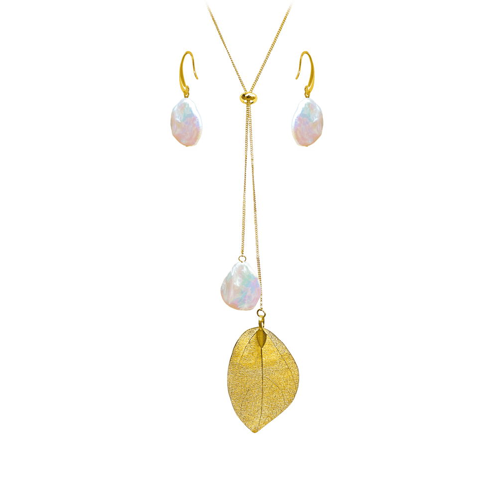 White Pearls Yellow Gold