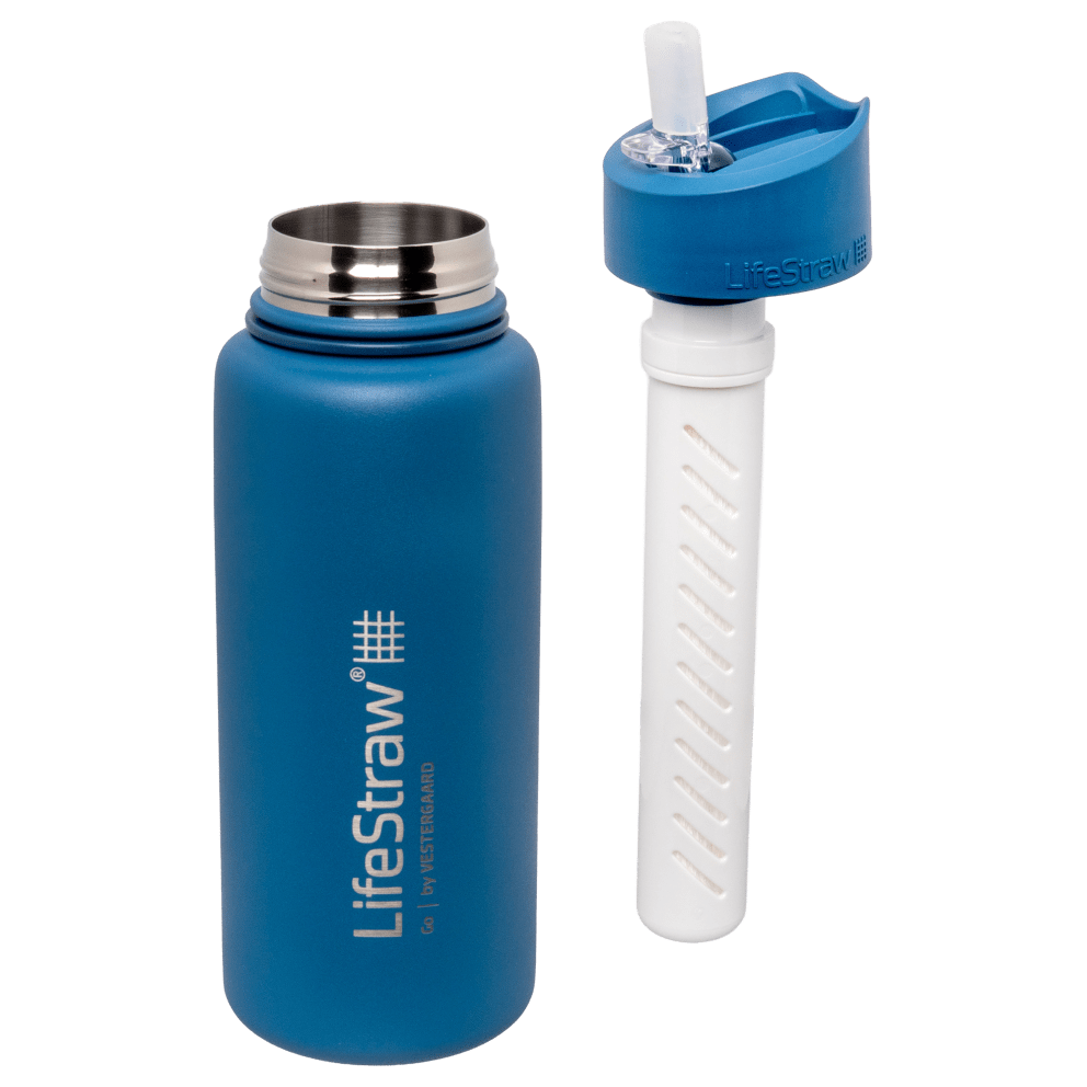 Flip-top straw lid with membrane microfilter removes harmful bacteria & parasites