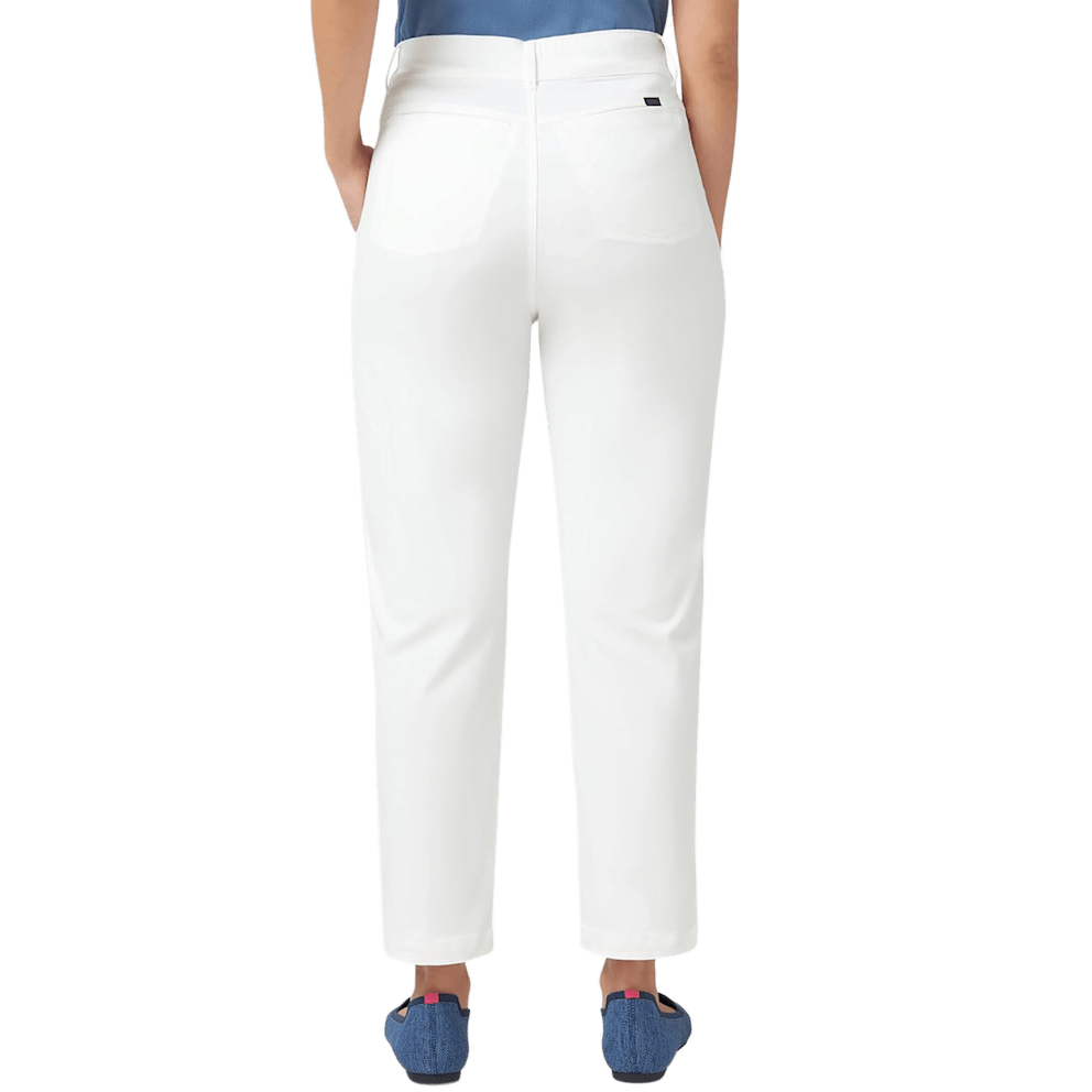 Contoured fit flatters from every angle.