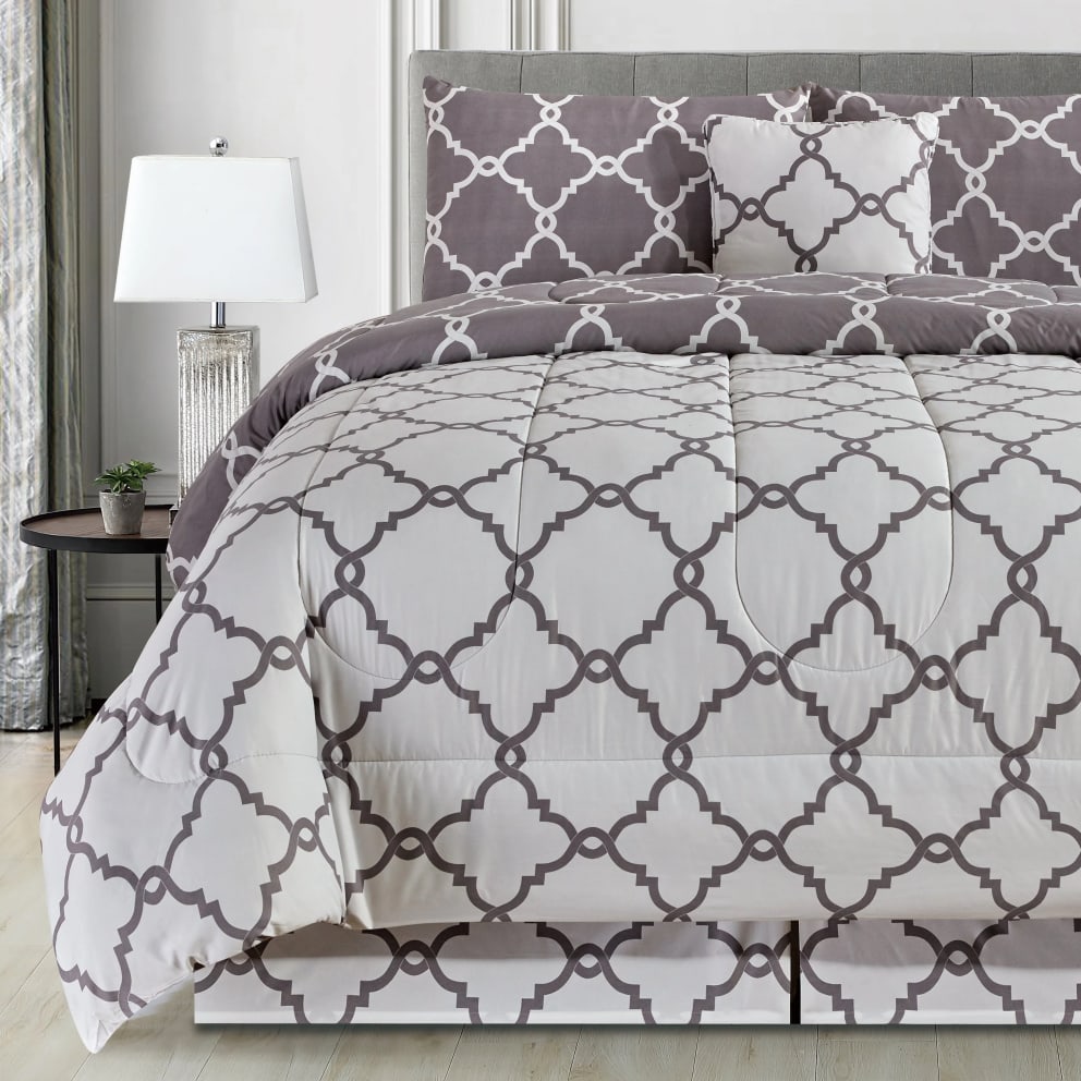 Quatrefoil Grey