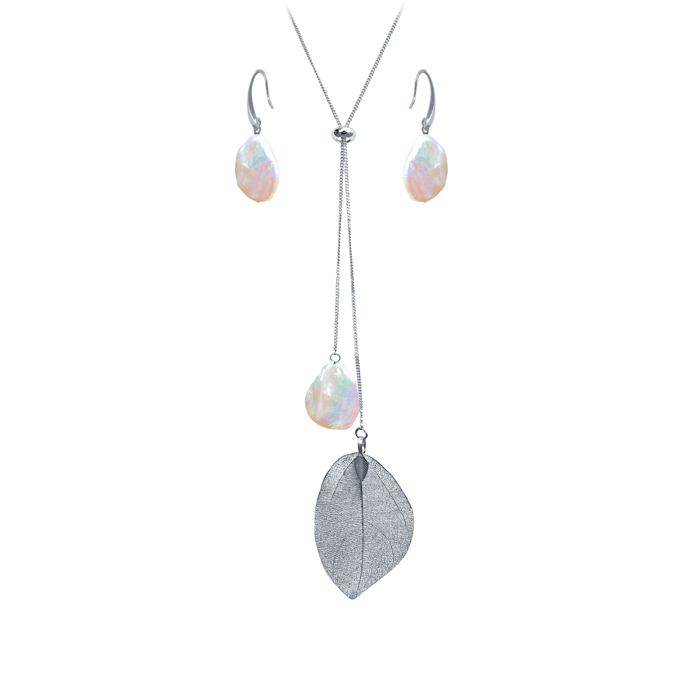 White Pearls White Gold