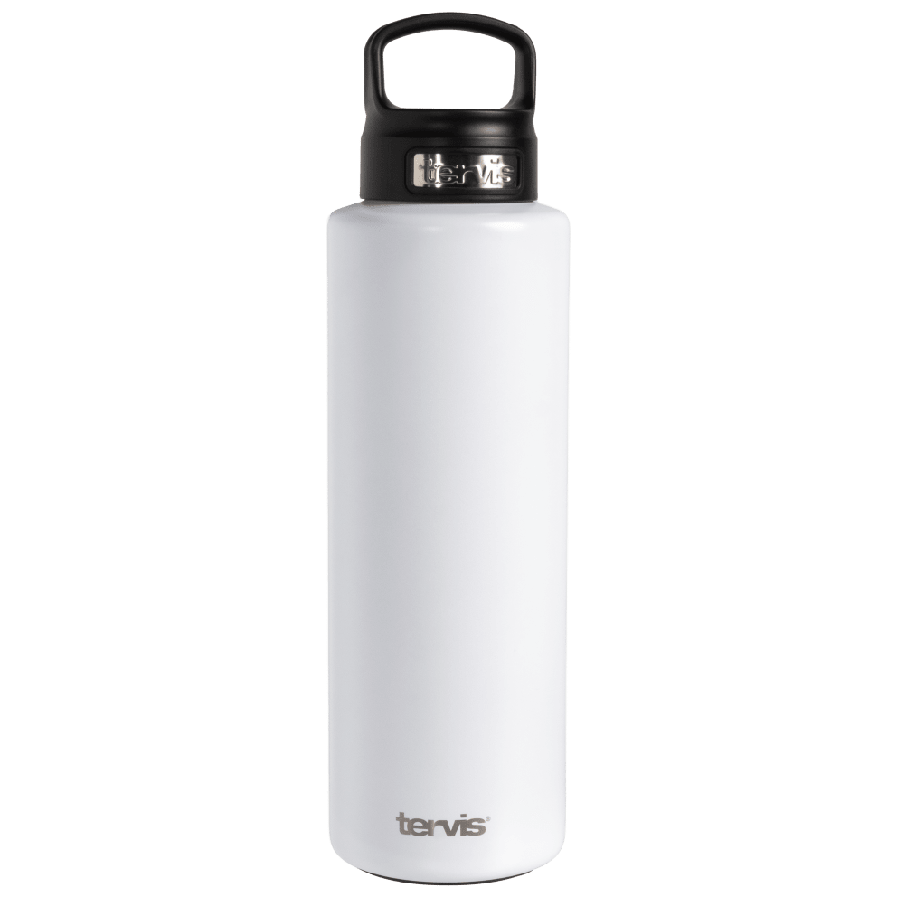 High-performance lid and wide mouth bottle make it easy to add ice