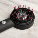 Soothing 360° massage with red and blue light therapy