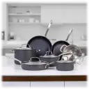 Enjoy hassle-free cooking & effortless food release thanks to the set’s premium nonstick interior