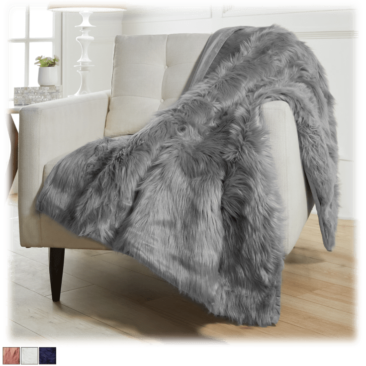 August & Leo Luxe Faux Fur Throw Blanket