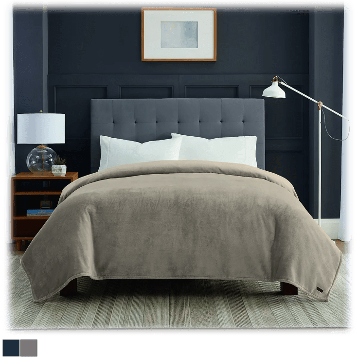 Columbia super best sale soft plush blanket