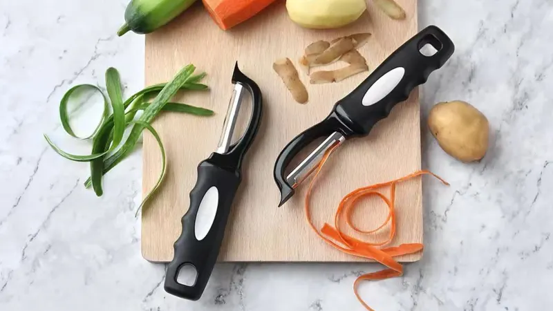 Cheer Collection Vegetable Peeler