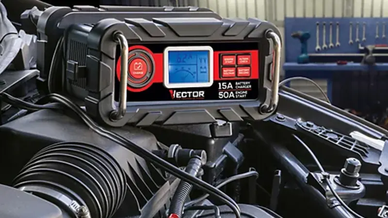 Vector 15 Amp 12V Battery Charger w/ 50 Amp Engine Start & Alternator Check