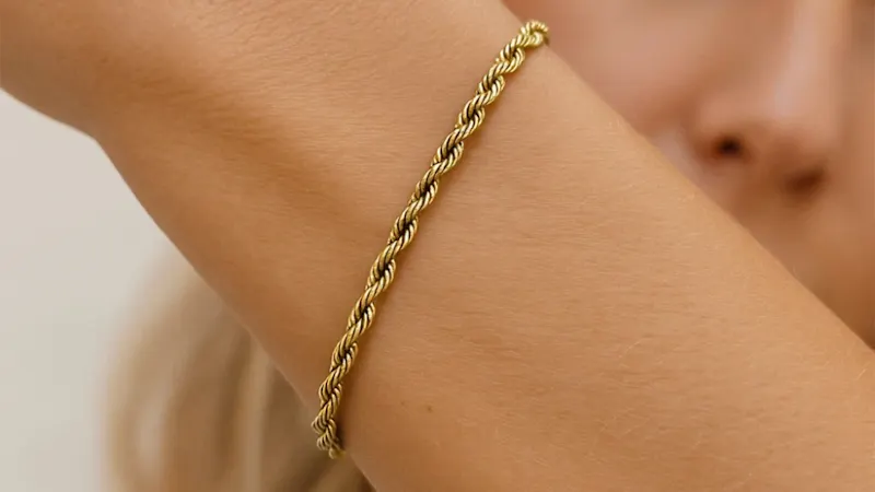 Hollywood Sensation Elegant Gold Rope Bracelet