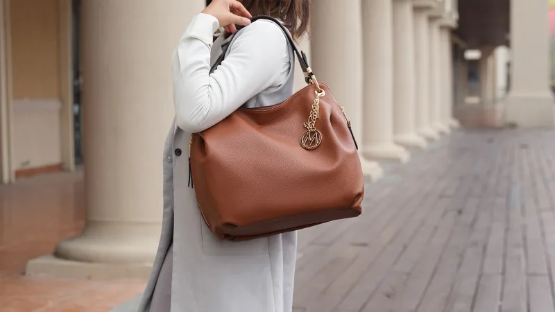 MKF Collection Bolso Hobo Fabienne con Cartera by Mia K.